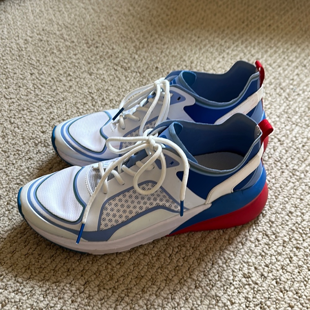 Women’s Fabletic Tennis Shoes